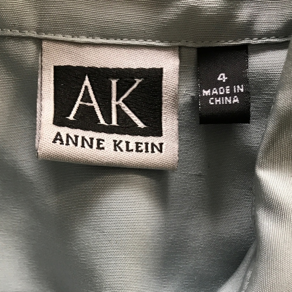 Silk Tank Button Up - Picture 2 of 3